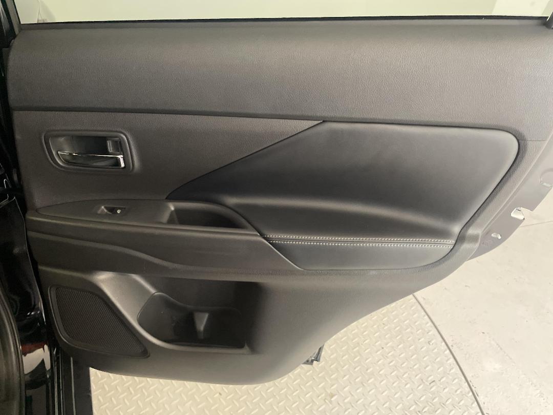 Photo '19' of Mitsubishi Outlander Photo '19' of Mitsubishi Outlander