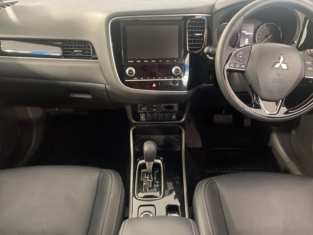 Photo '18' of Mitsubishi Outlander Photo '18' of Mitsubishi Outlander