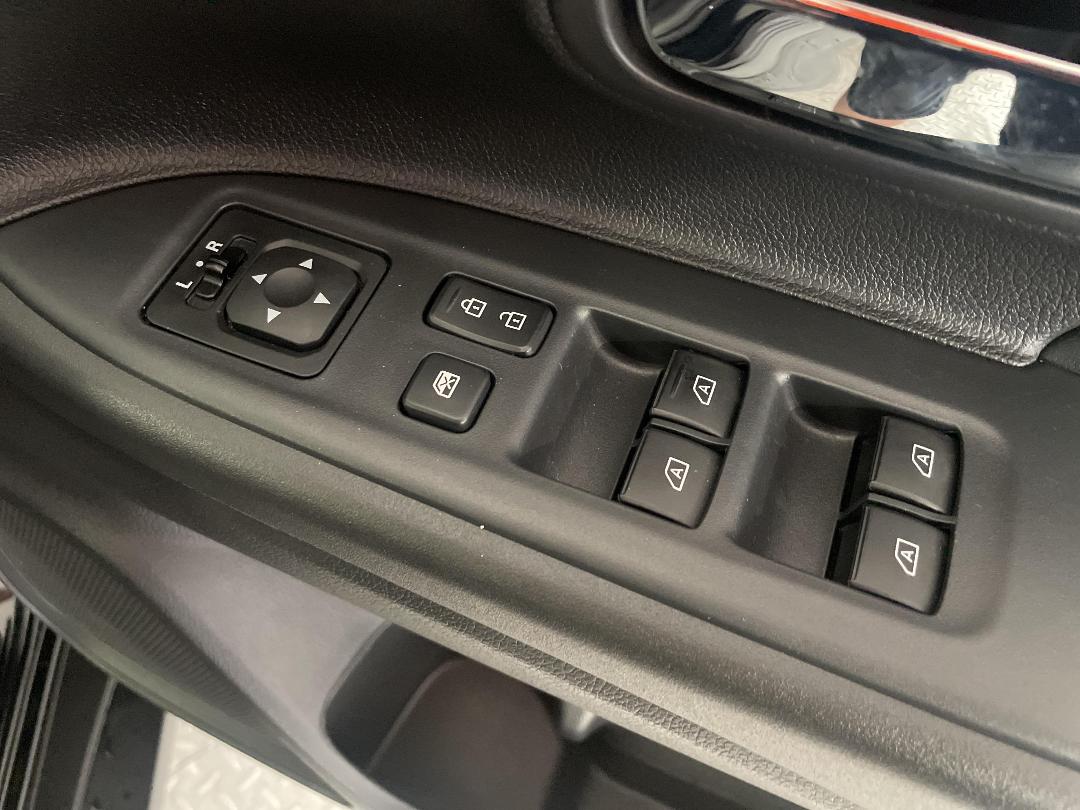 Photo '24' of Mitsubishi Outlander Photo '24' of Mitsubishi Outlander