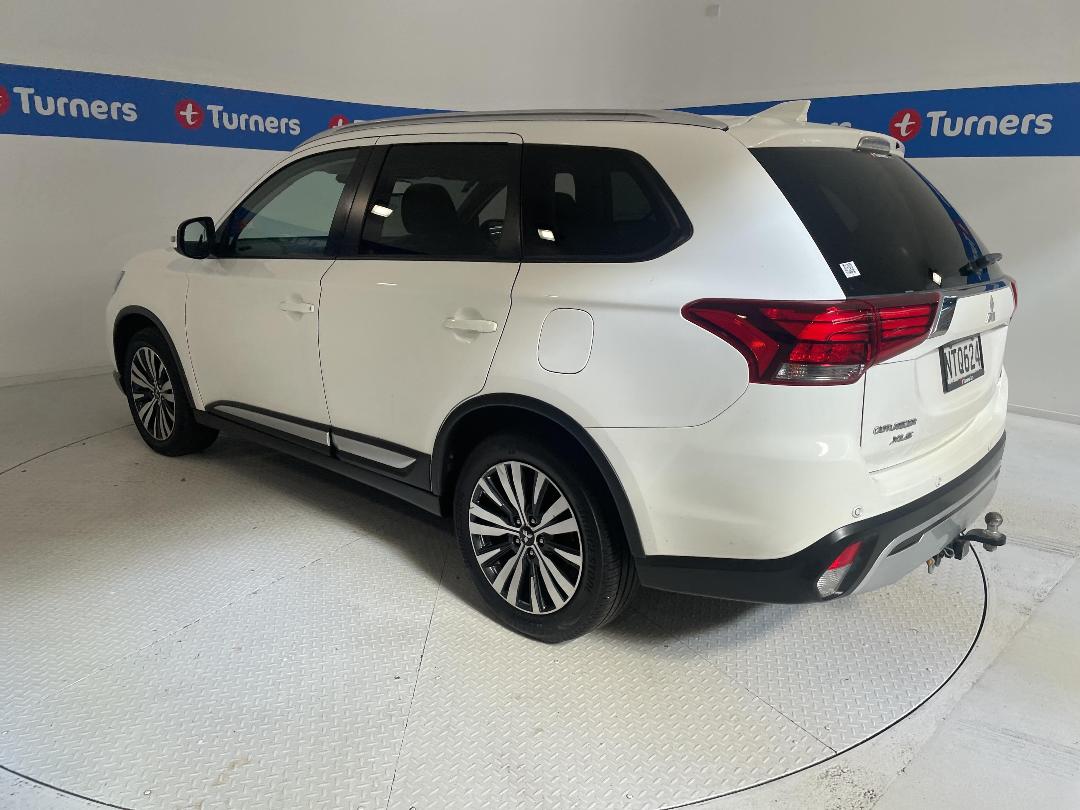 Photo '5' of Mitsubishi Outlander