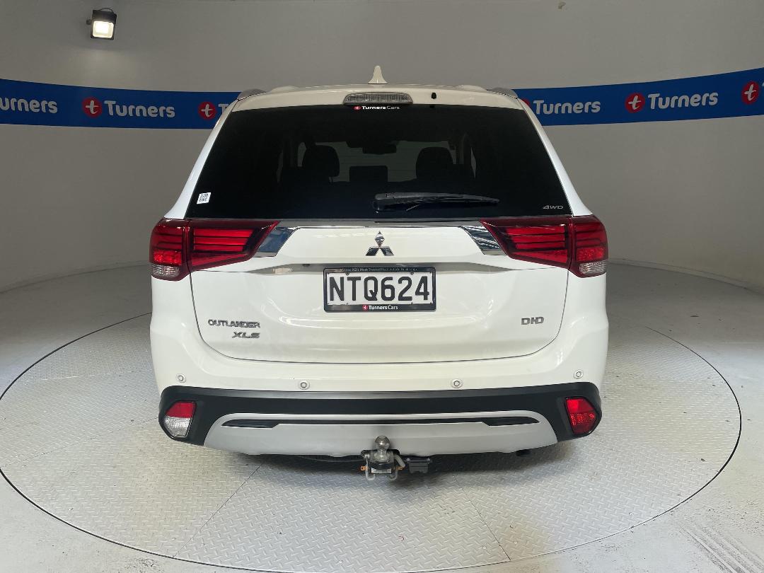 Photo '6' of Mitsubishi Outlander