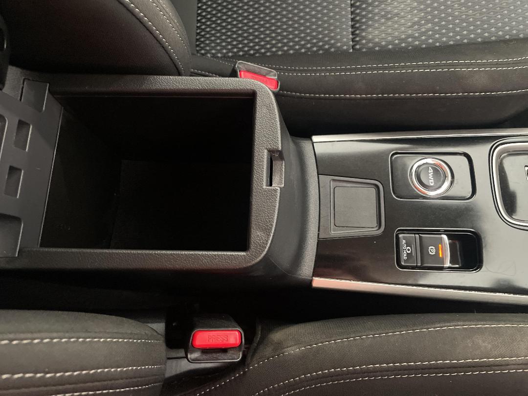 Photo '34' of Mitsubishi Outlander