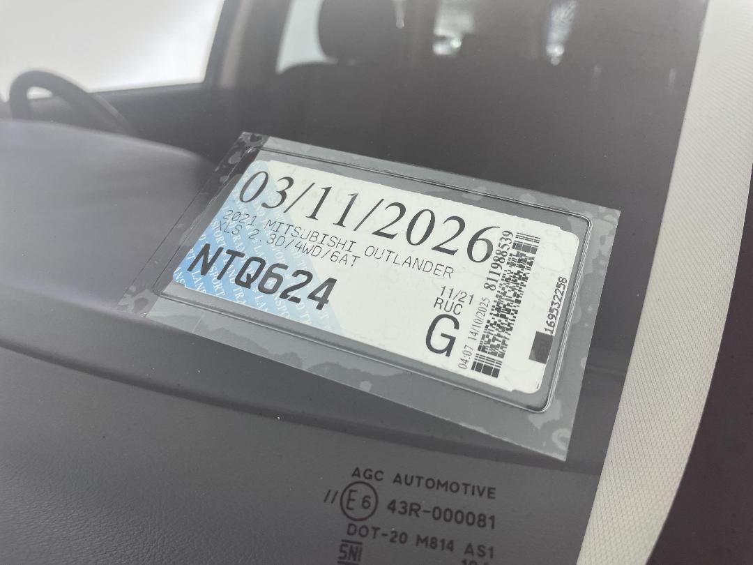 Photo '36' of Mitsubishi Outlander