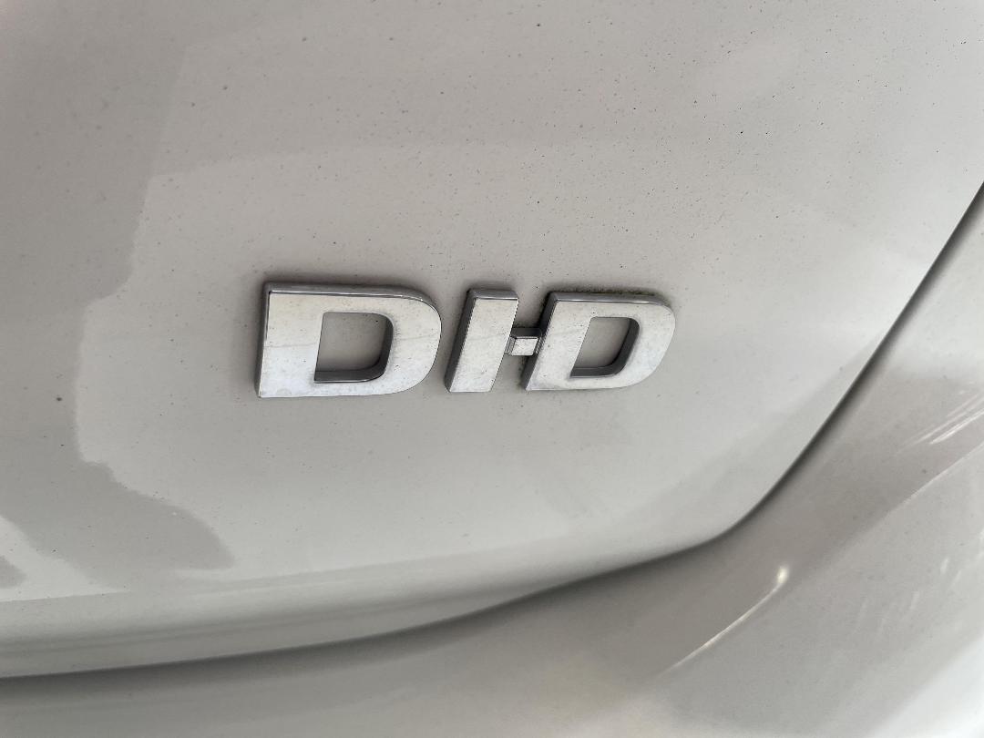 Photo '38' of Mitsubishi Outlander