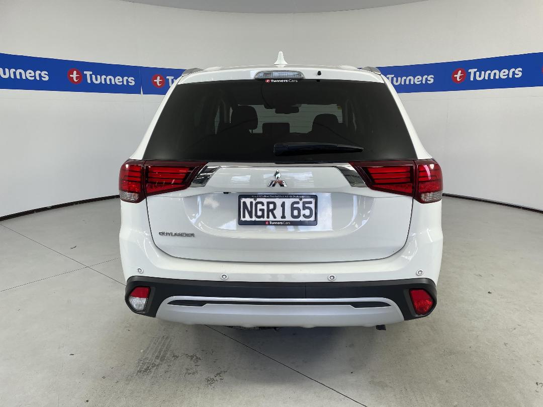 Photo '6' of Mitsubishi Outlander Photo '6' of Mitsubishi Outlander