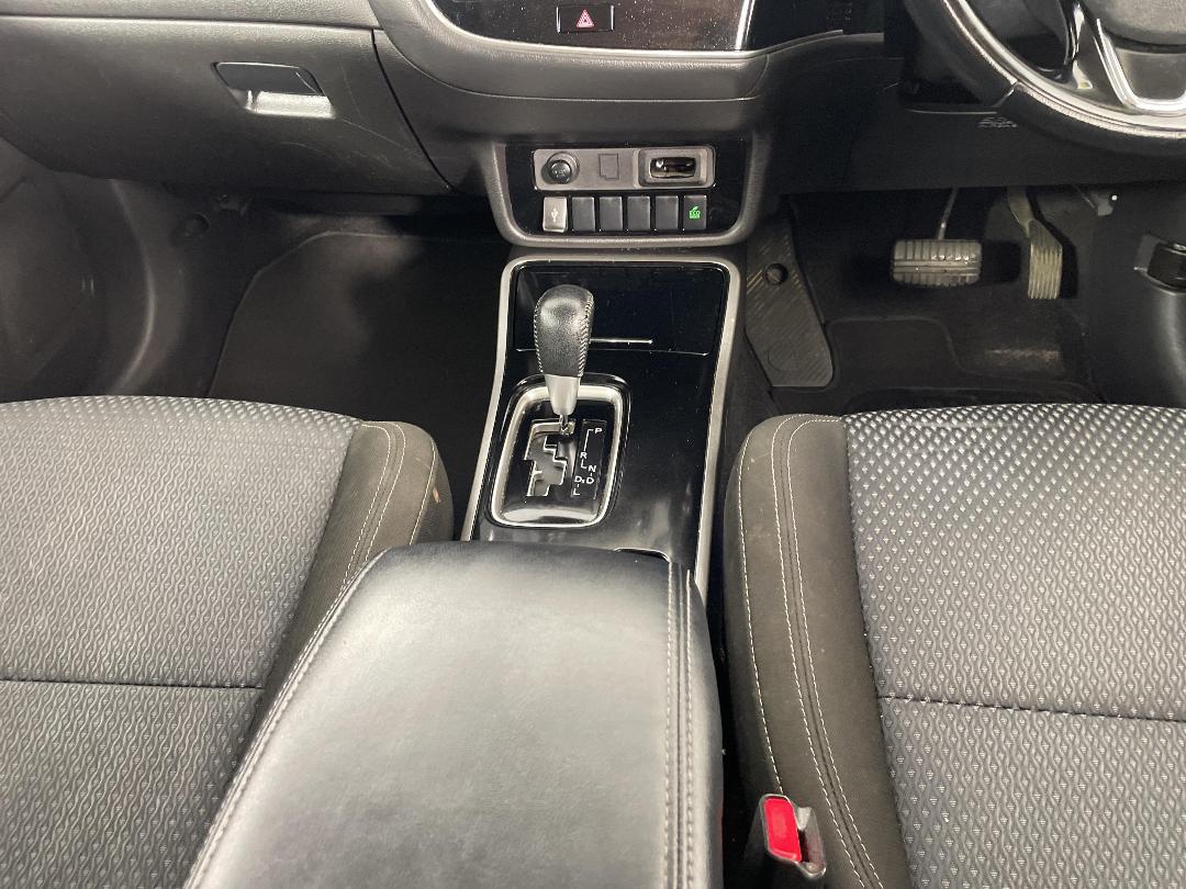 Photo '18' of Mitsubishi Outlander Photo '18' of Mitsubishi Outlander