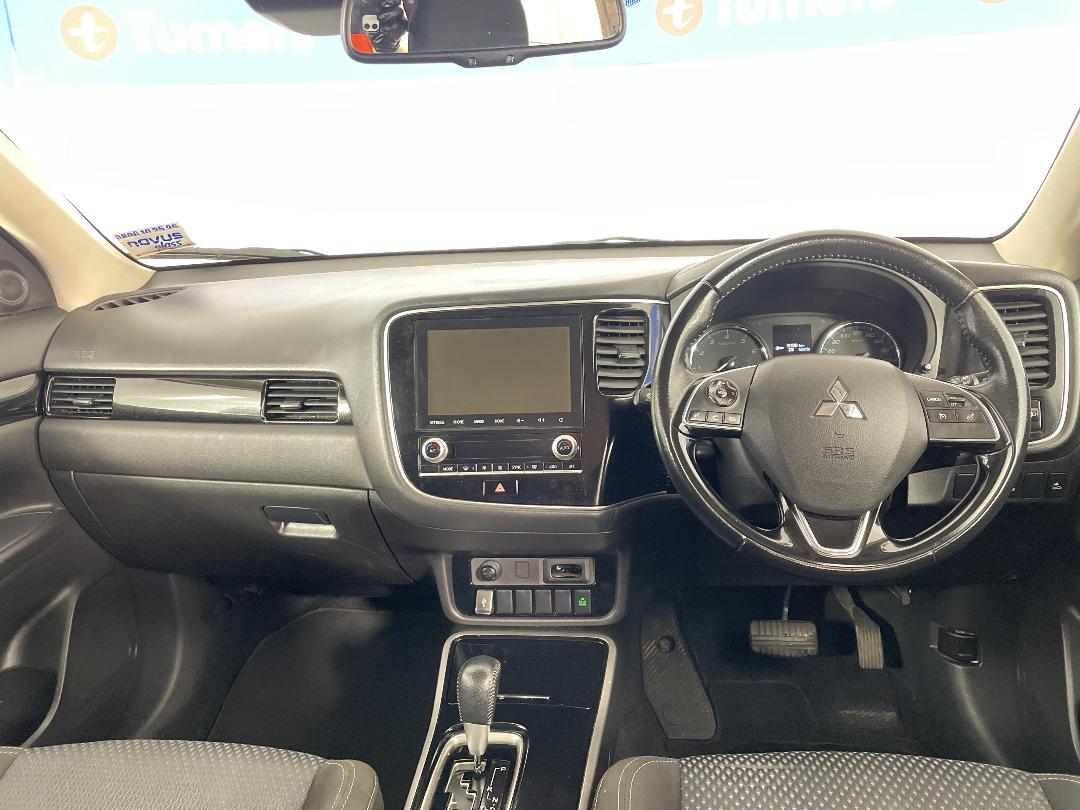 Photo '17' of Mitsubishi Outlander Photo '17' of Mitsubishi Outlander