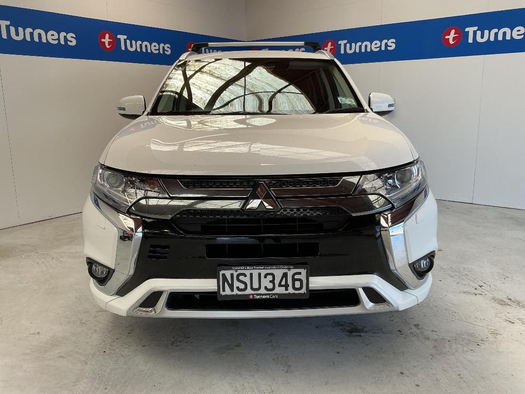 Photo '2' of Mitsubishi Outlander Photo '2' of Mitsubishi Outlander