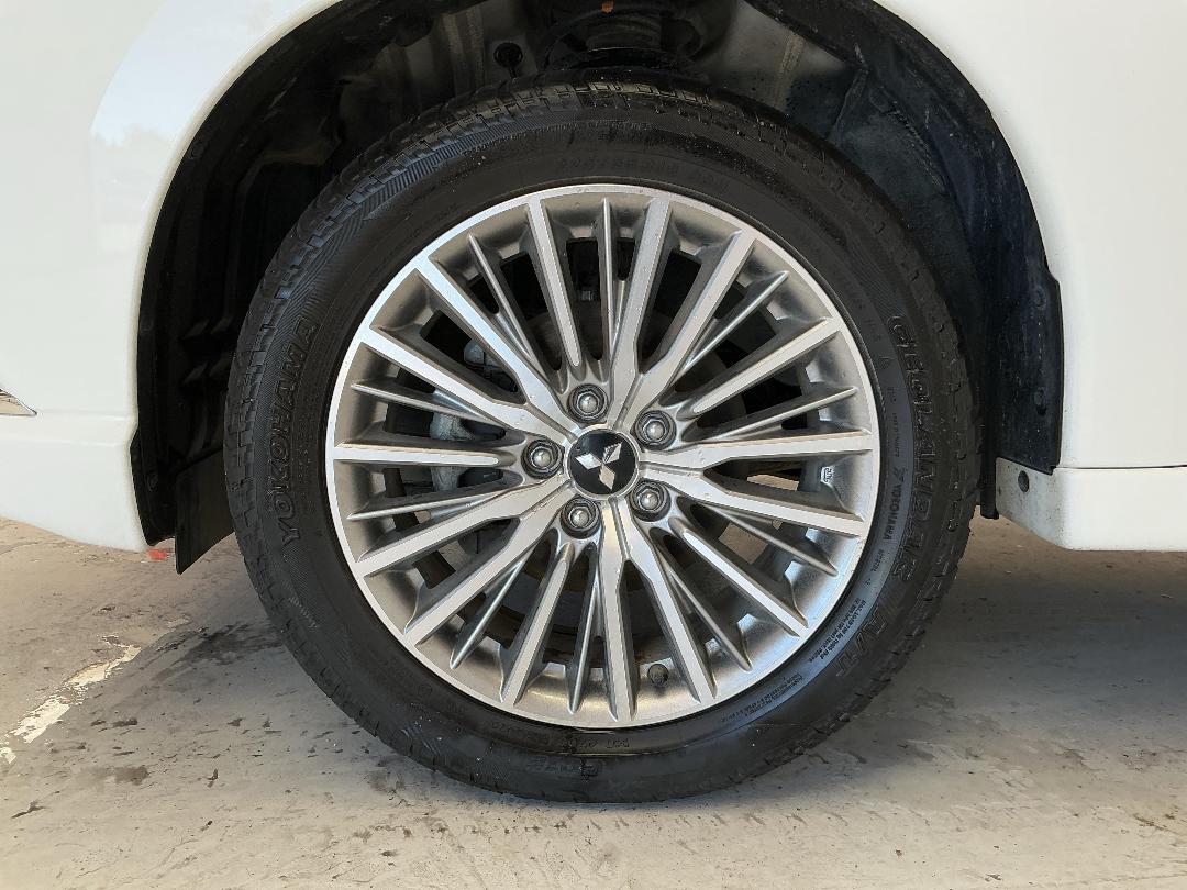 Photo '10' of Mitsubishi Outlander Photo '10' of Mitsubishi Outlander