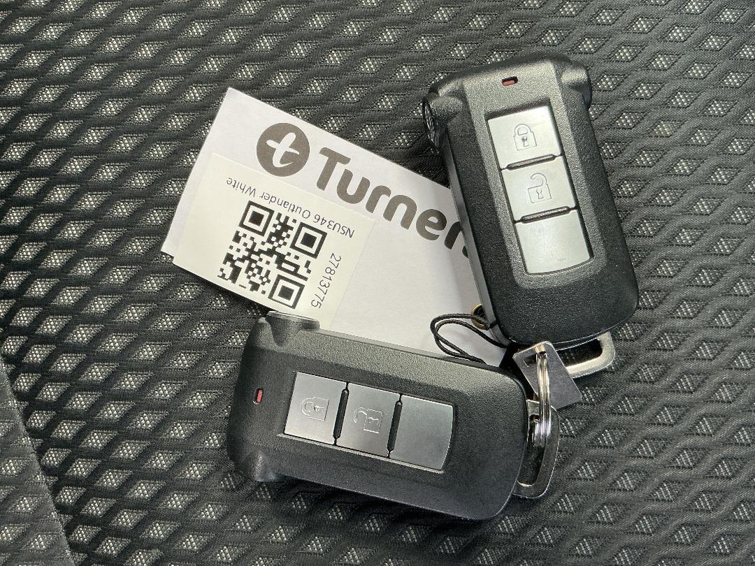 Photo '22' of Mitsubishi Outlander Photo '22' of Mitsubishi Outlander