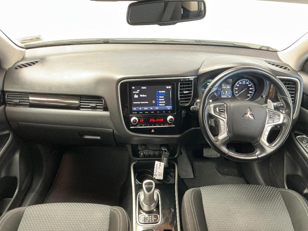 Photo '17' of Mitsubishi Outlander Photo '17' of Mitsubishi Outlander