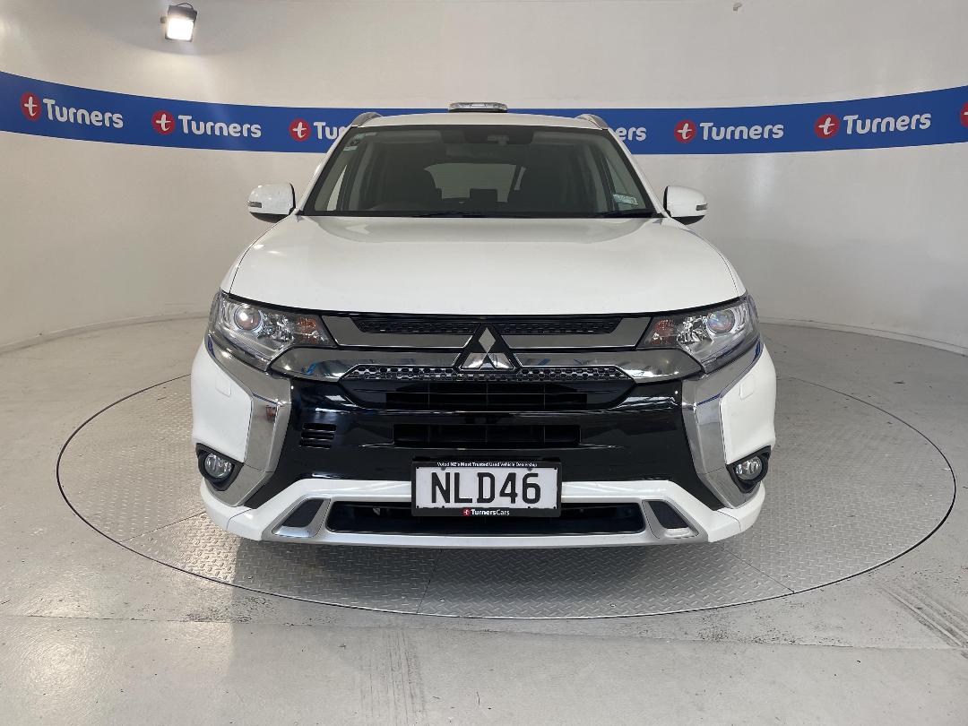 Photo '2' of Mitsubishi Outlander Photo '2' of Mitsubishi Outlander