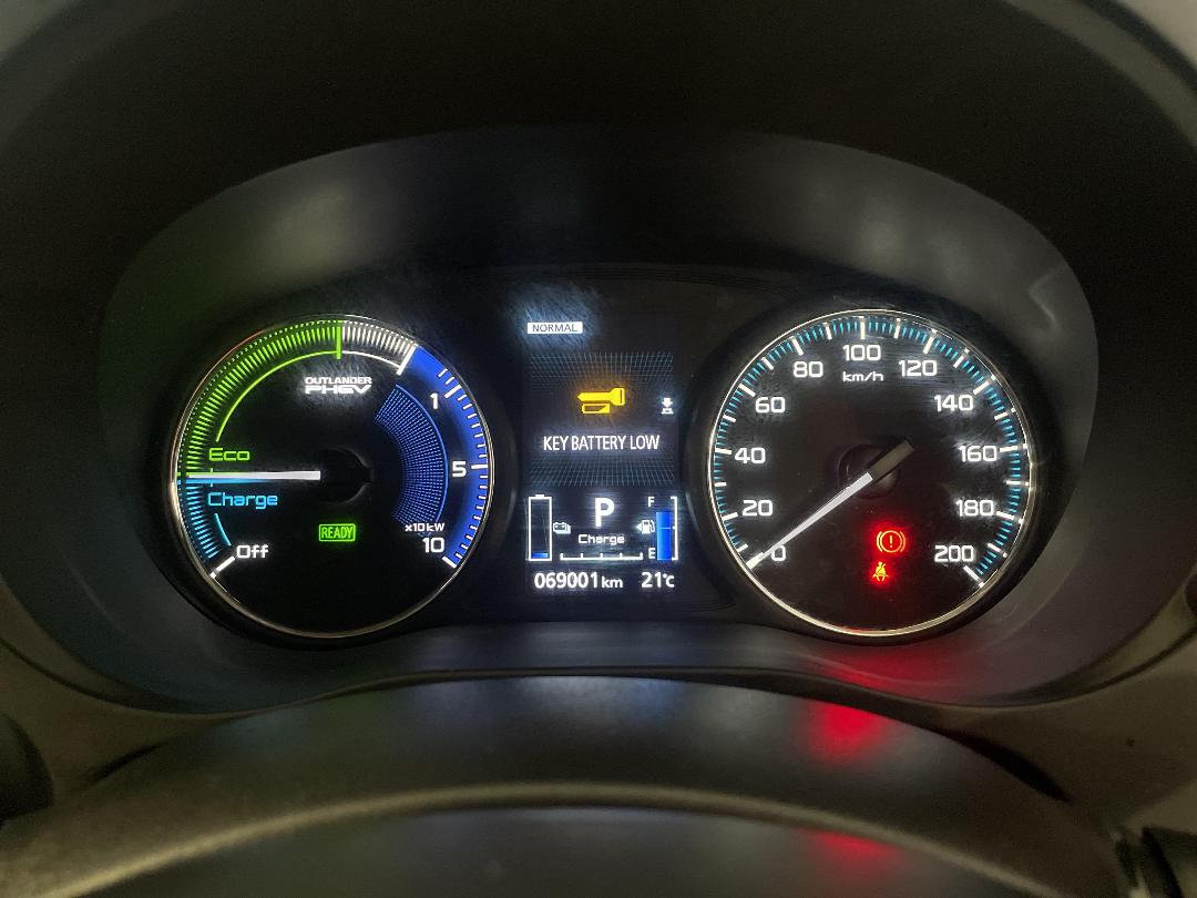 Photo '21' of Mitsubishi Outlander Photo '21' of Mitsubishi Outlander