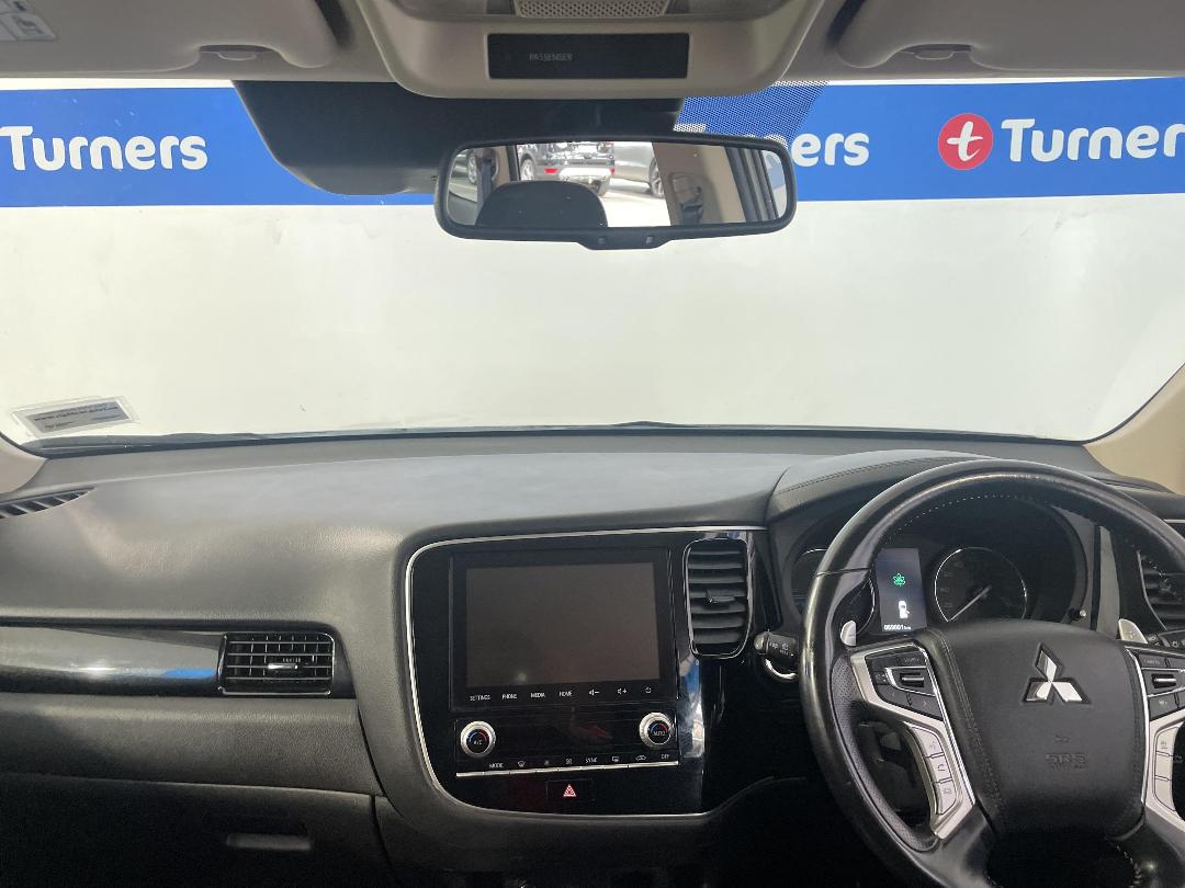 Photo '17' of Mitsubishi Outlander Photo '17' of Mitsubishi Outlander