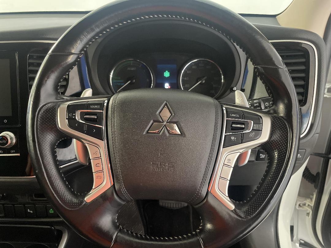 Photo '29' of Mitsubishi Outlander Photo '29' of Mitsubishi Outlander