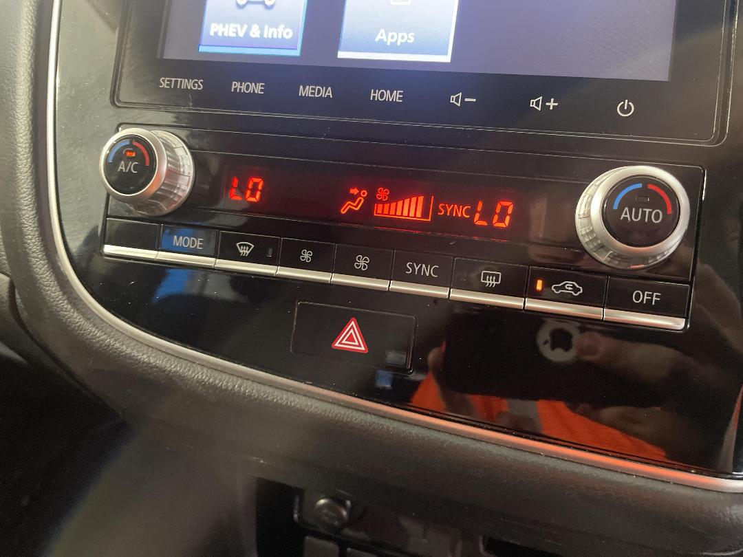 Photo '32' of Mitsubishi Outlander Photo '32' of Mitsubishi Outlander