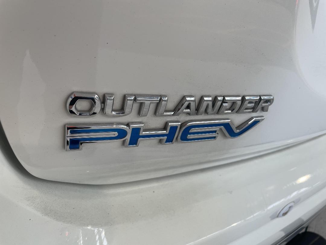 Photo '38' of Mitsubishi Outlander Photo '38' of Mitsubishi Outlander