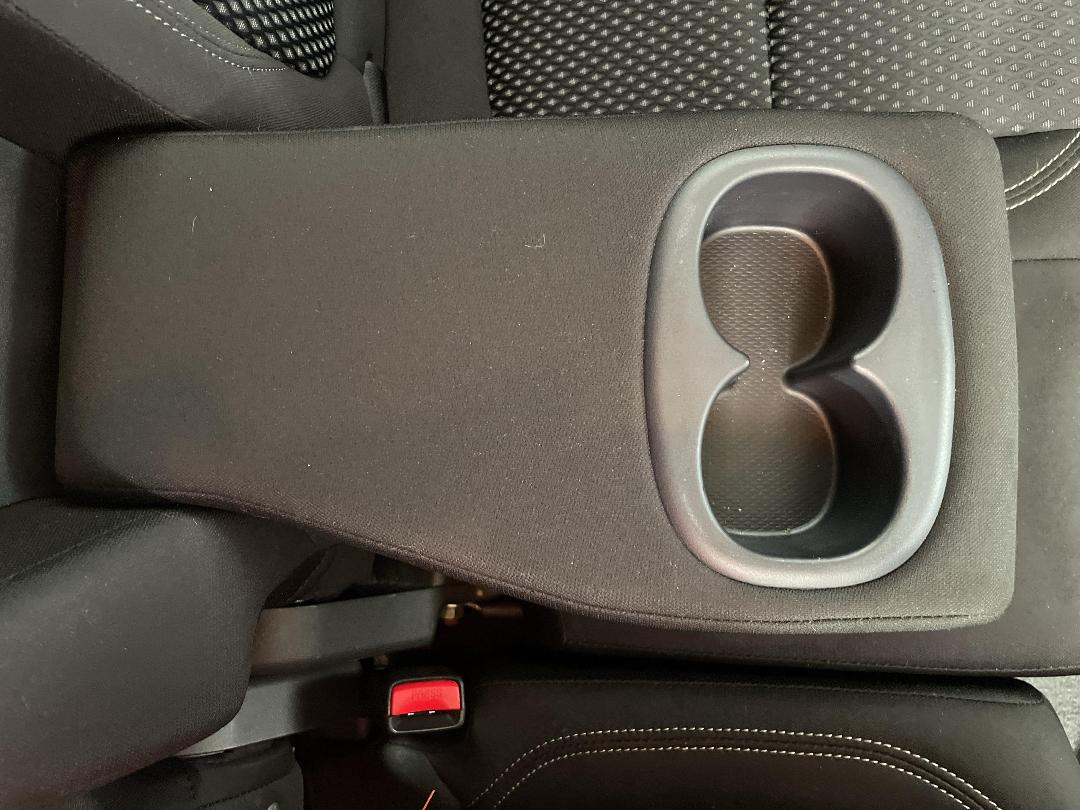 Photo '24' of Mitsubishi Outlander