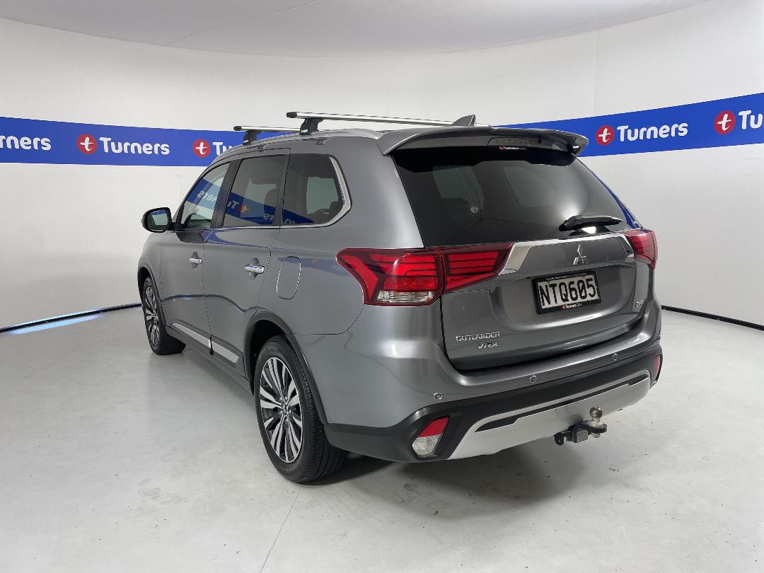 Photo '5' of Mitsubishi Outlander