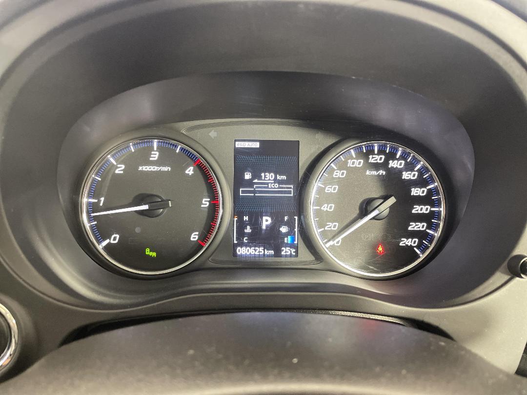 Photo '21' of Mitsubishi Outlander