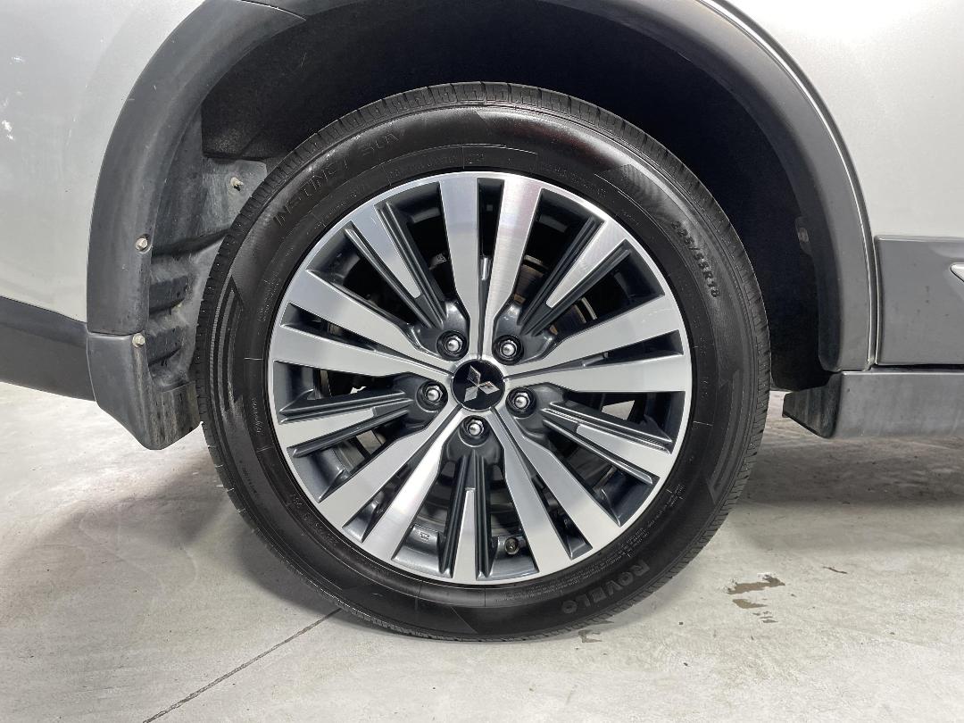 Photo '12' of Mitsubishi Outlander Photo '12' of Mitsubishi Outlander