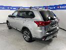 Thumbnail '5' of Mitsubishi Outlander