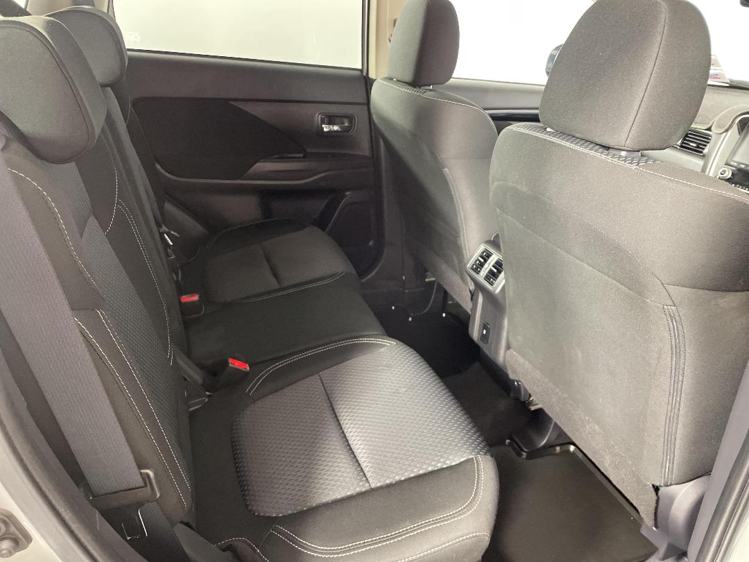 Photo '20' of Mitsubishi Outlander Photo '20' of Mitsubishi Outlander