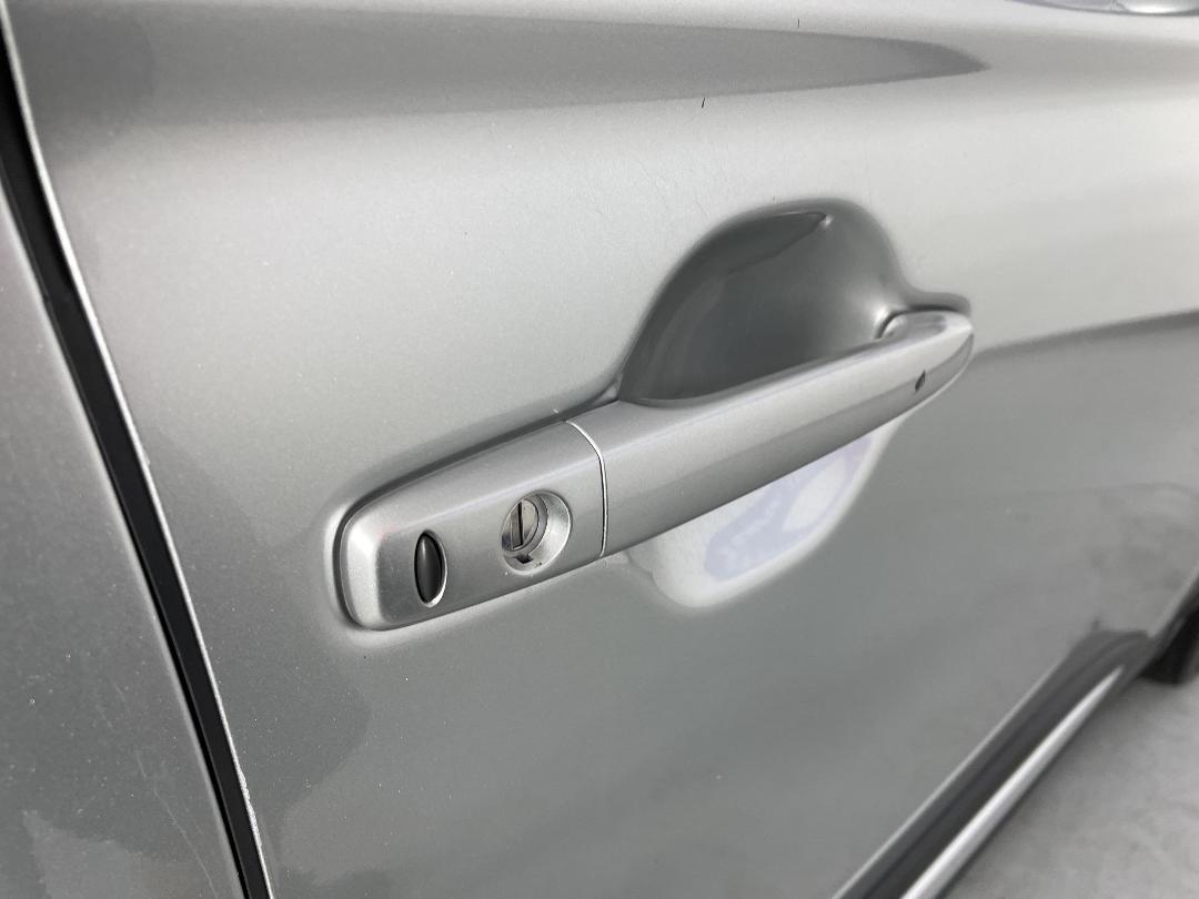 Photo '26' of Mitsubishi Outlander Photo '26' of Mitsubishi Outlander