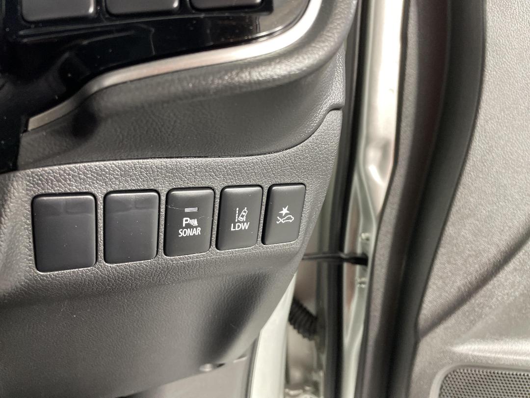 Photo '27' of Mitsubishi Outlander Photo '27' of Mitsubishi Outlander