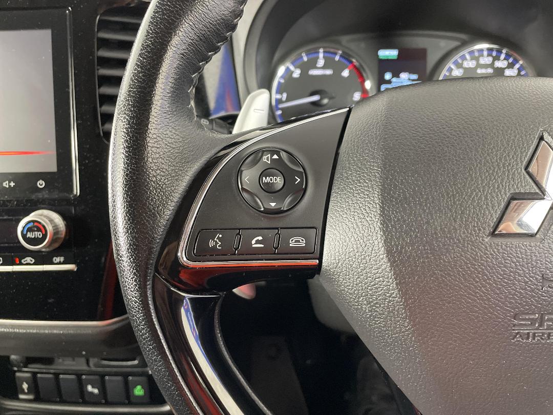 Photo '28' of Mitsubishi Outlander Photo '28' of Mitsubishi Outlander