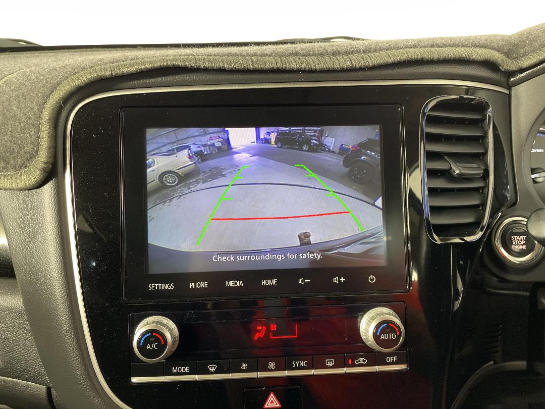 Photo '32' of Mitsubishi Outlander Photo '32' of Mitsubishi Outlander