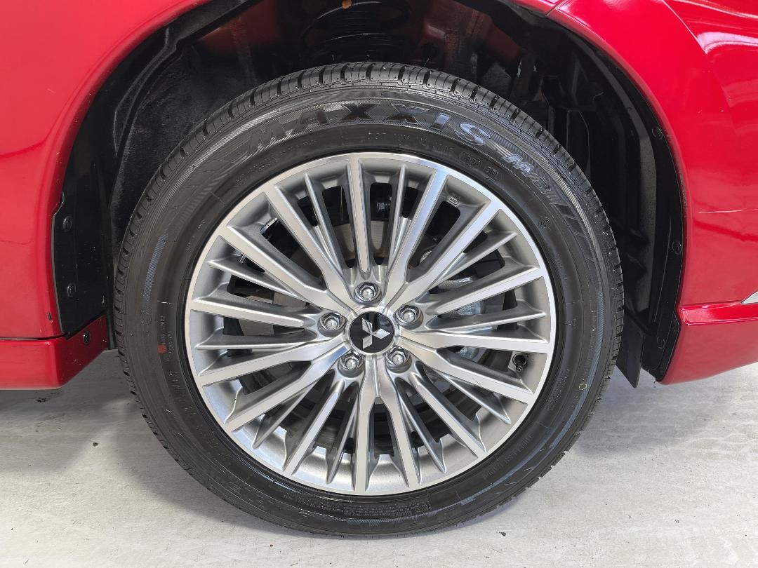 Photo '9' of Mitsubishi Outlander Photo '9' of Mitsubishi Outlander