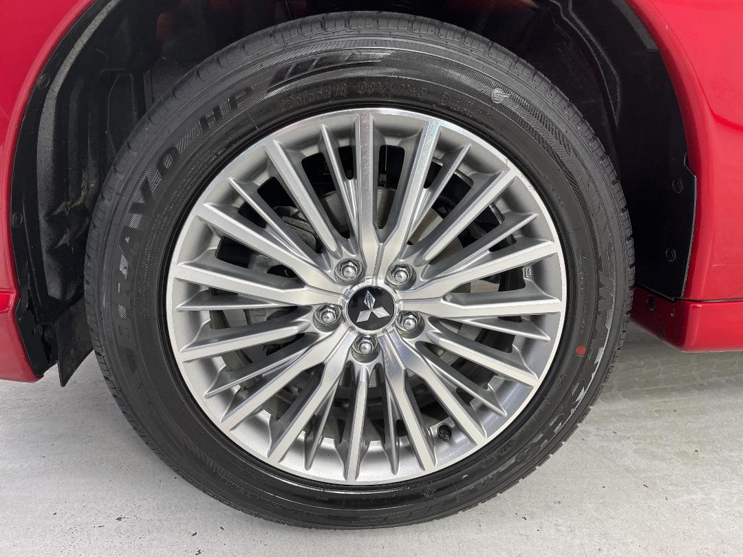 Photo '10' of Mitsubishi Outlander Photo '10' of Mitsubishi Outlander