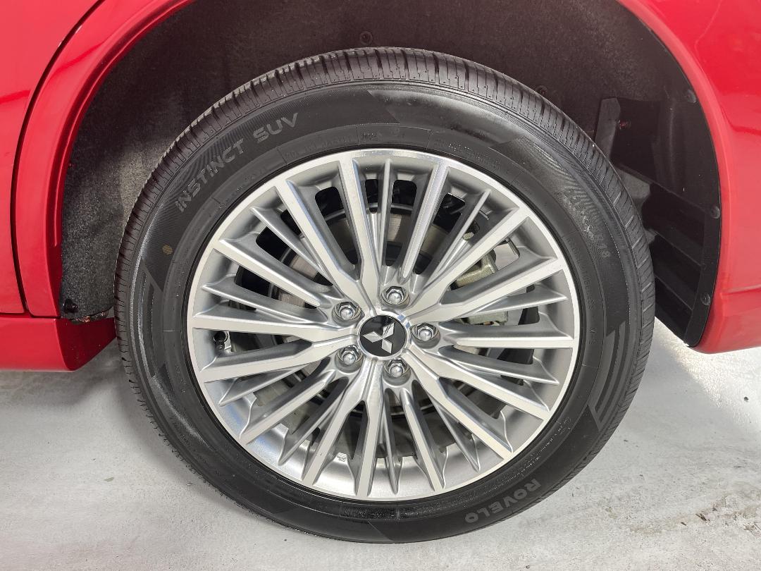 Photo '11' of Mitsubishi Outlander Photo '11' of Mitsubishi Outlander