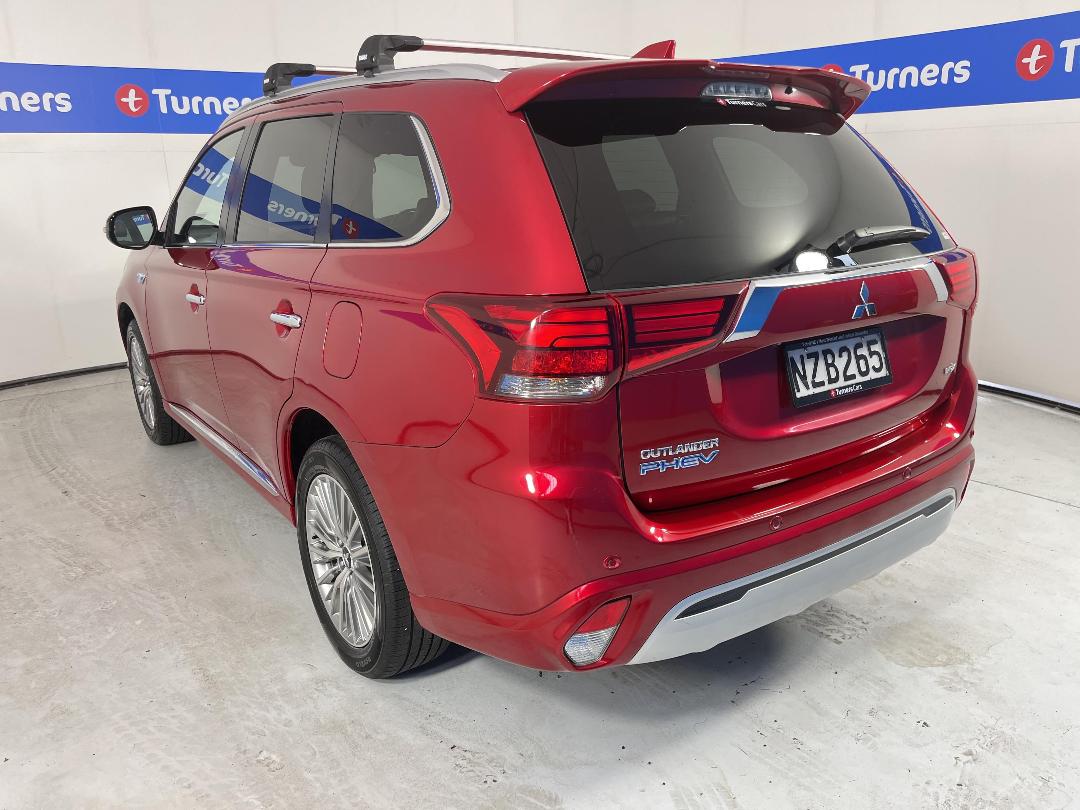 Photo '5' of Mitsubishi Outlander Photo '5' of Mitsubishi Outlander