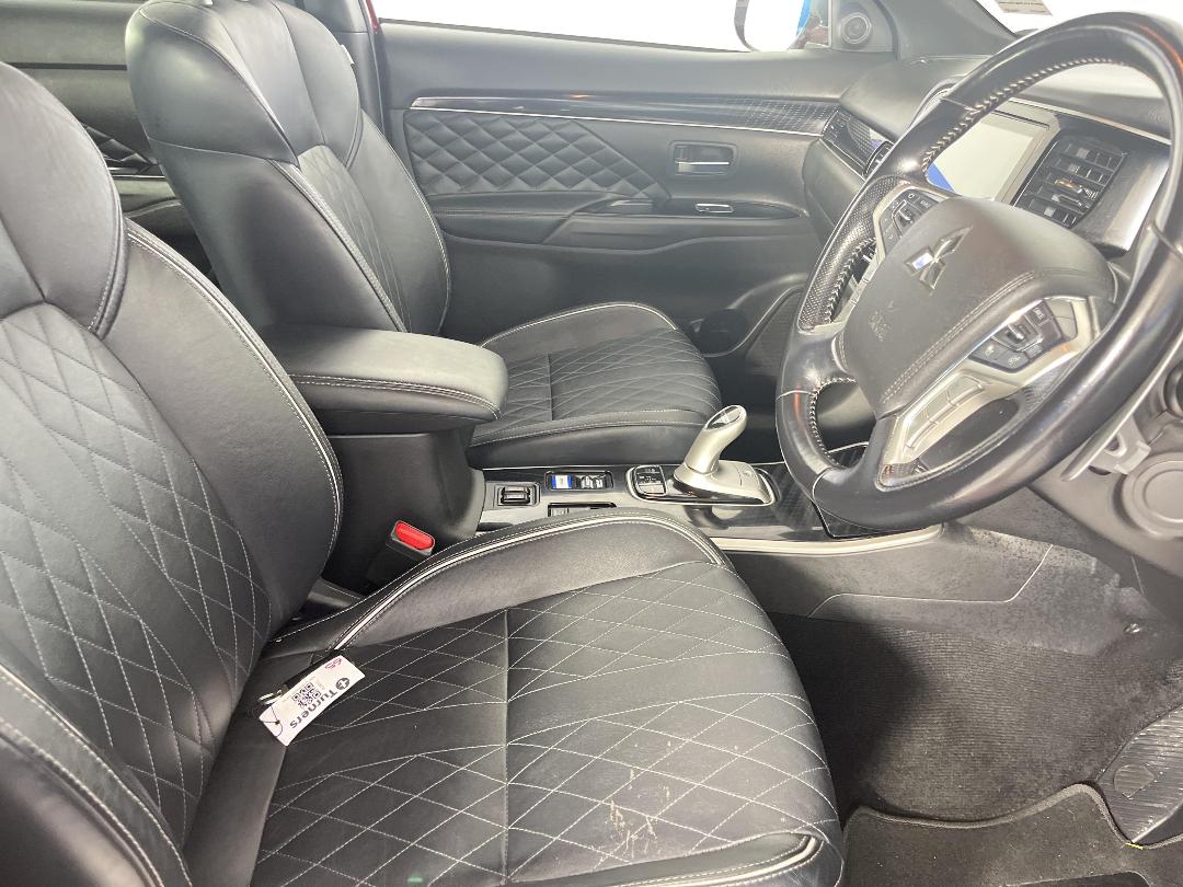 Photo '16' of Mitsubishi Outlander Photo '16' of Mitsubishi Outlander