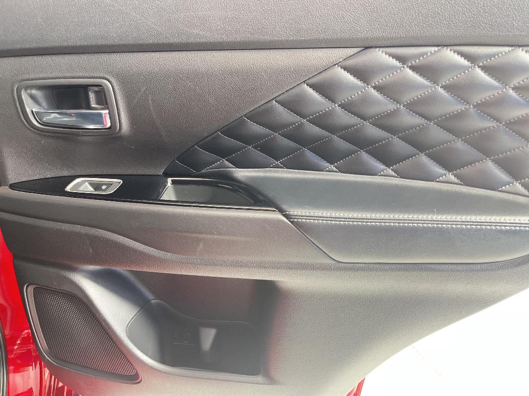 Photo '19' of Mitsubishi Outlander Photo '19' of Mitsubishi Outlander