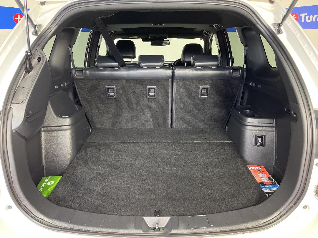 Photo '14' of Mitsubishi Outlander