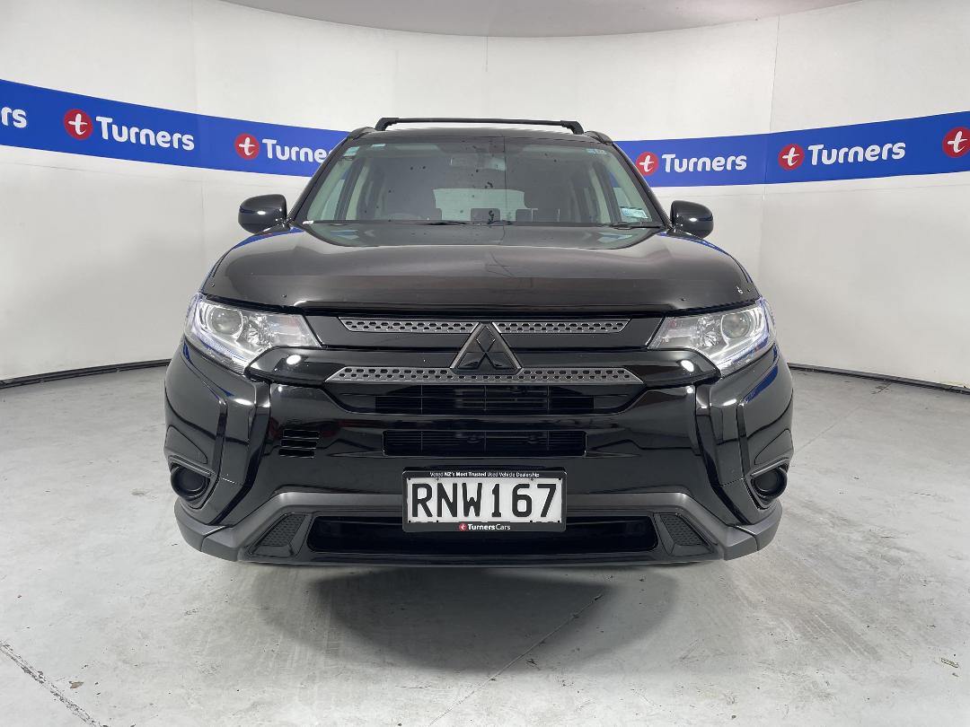 Photo '2' of Mitsubishi Outlander