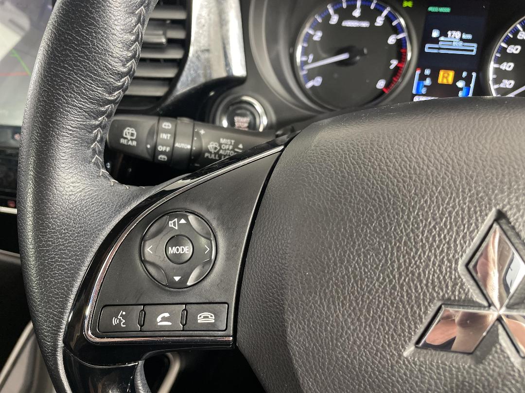 Photo '26' of Mitsubishi Outlander