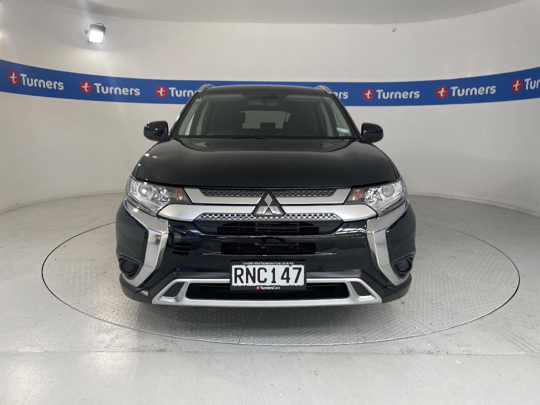 Photo '2' of Mitsubishi Outlander