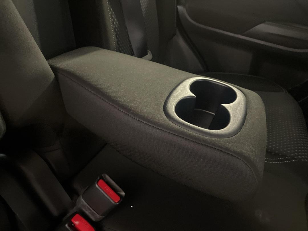 Photo '23' of Mitsubishi Outlander