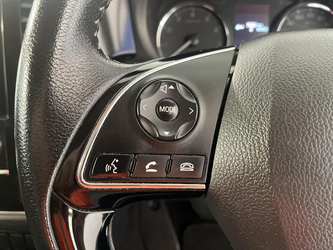 Photo '27' of Mitsubishi Outlander