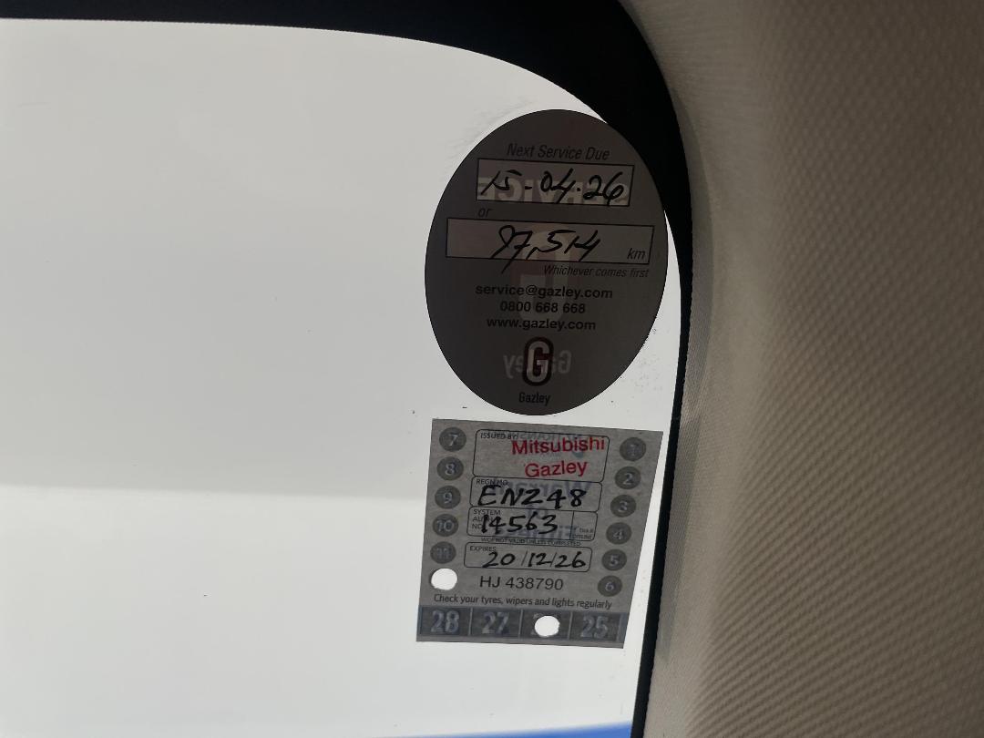 Photo '34' of Mitsubishi Outlander