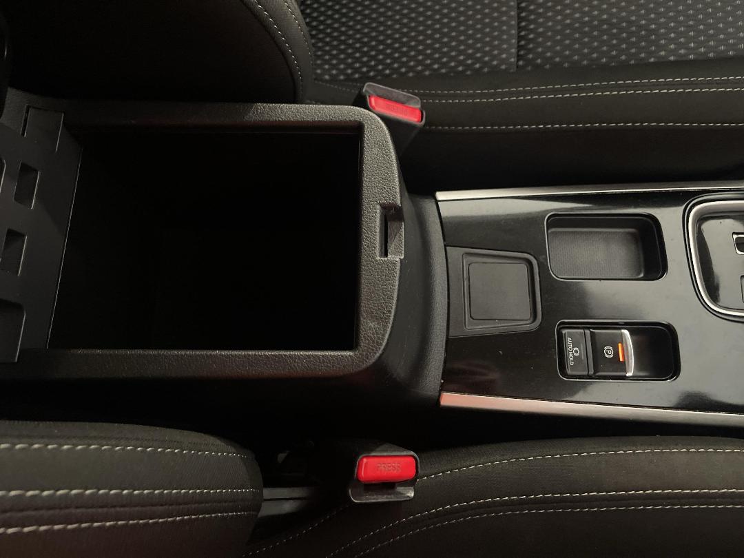 Photo '33' of Mitsubishi Outlander