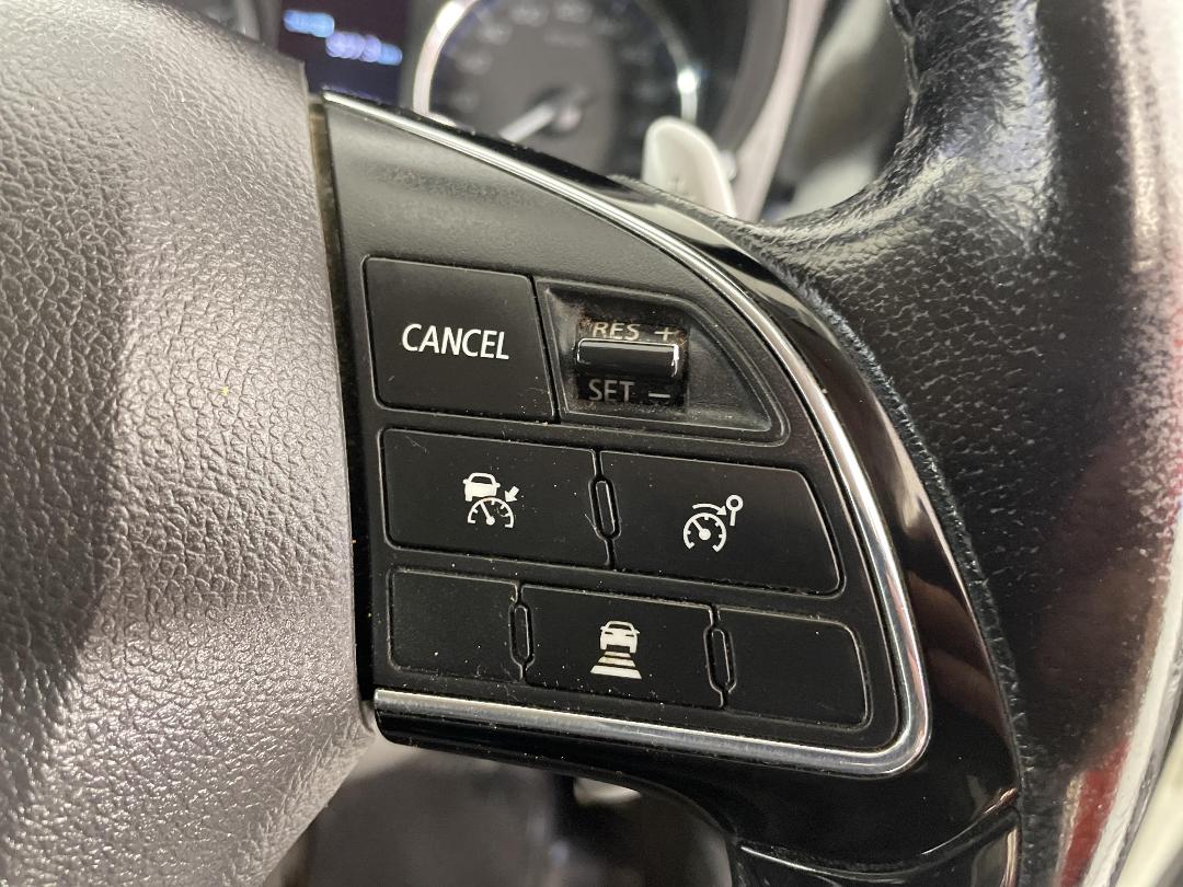 Photo '24' of Mitsubishi Outlander