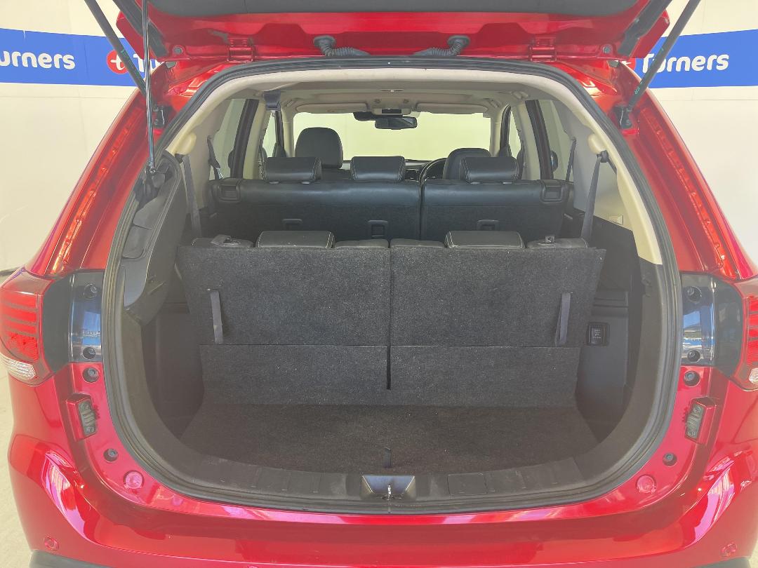 Photo '14' of Mitsubishi Outlander