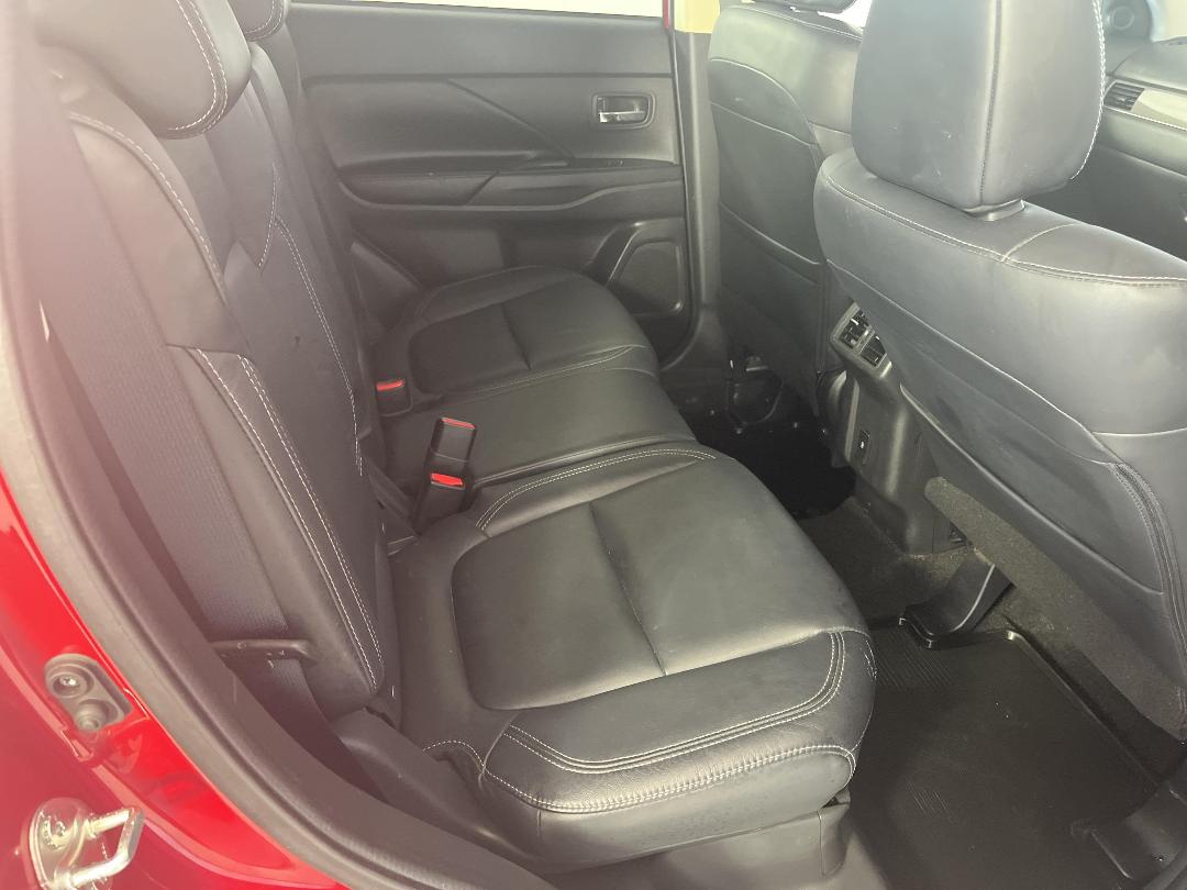 Photo '20' of Mitsubishi Outlander