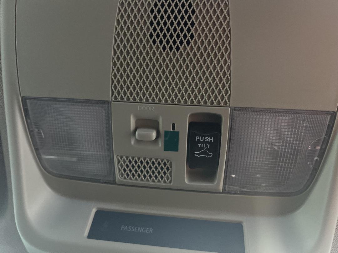 Photo '33' of Mitsubishi Outlander