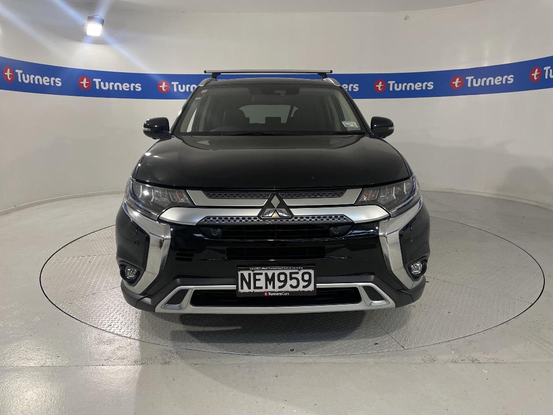 Photo '2' of Mitsubishi Outlander